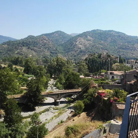 Casa Catena * Francavilla di Sicilia